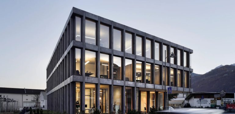 Holzner & Bertagnolli Engineering HQ: rendere visibili le strutture